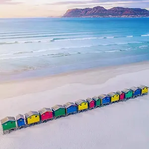 https://cape-capsules.hotels-capetown.com